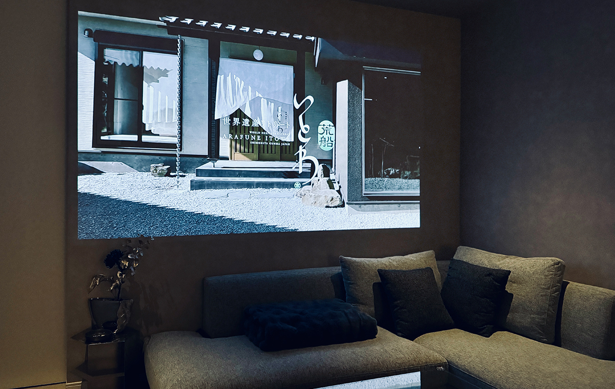 プロジェクター