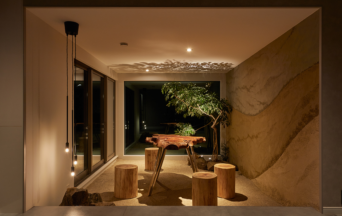 【土間】感覚をひらく「ひらき箱」